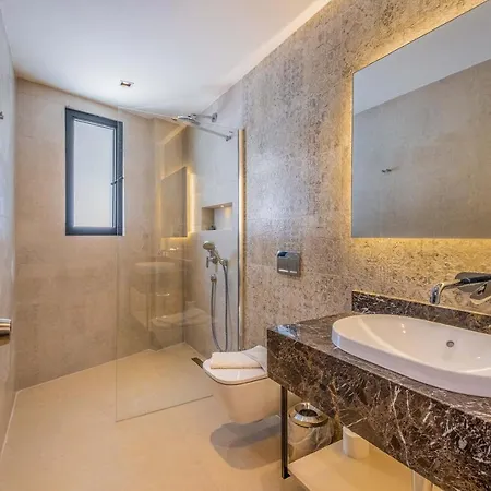 Seatown Hotel 3*